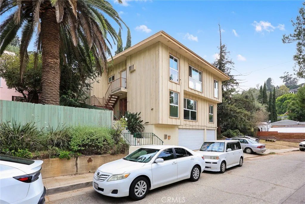 Los Angeles, California, United States 4 - 18091816