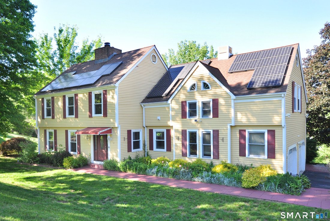 House in Bloomfield, Connecticut, United States 1 - 18098875