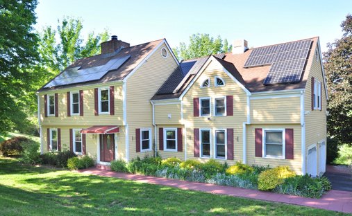 House in Bloomfield, Connecticut, United States 1