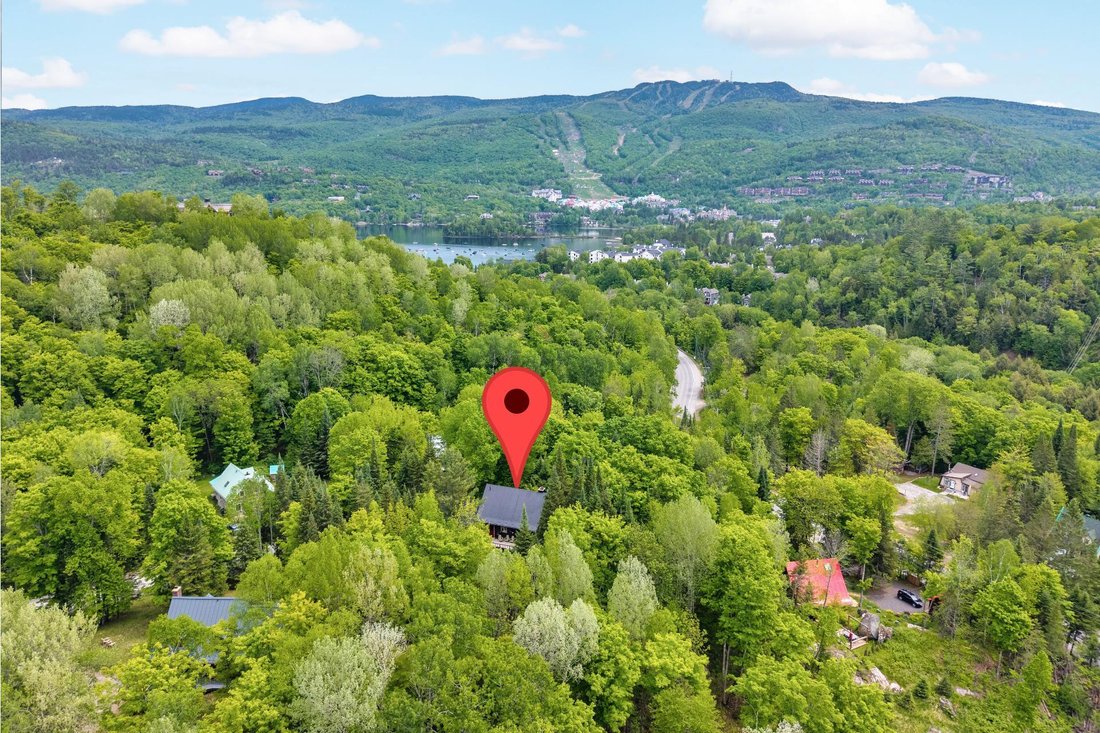 House in Mont-Tremblant, Quebec, Canada 2 - 17703129
