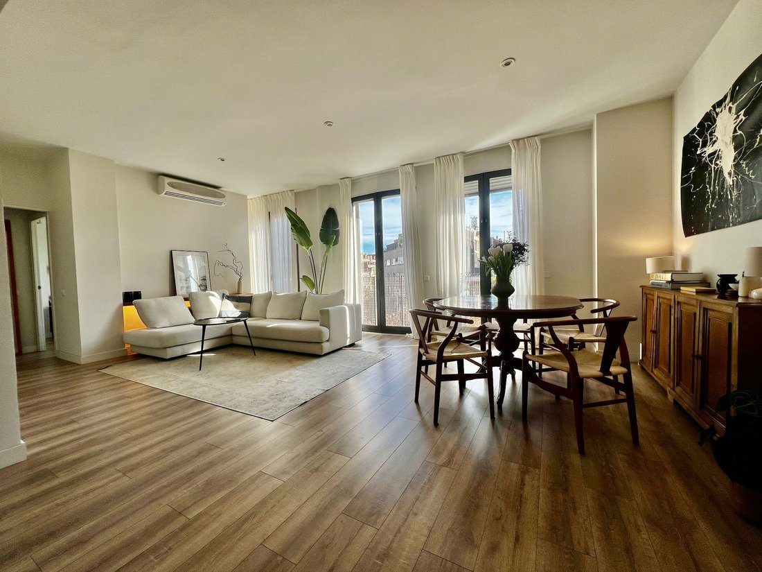 Apartment in Eixample, Barcelona, Spain 4 - 18096412