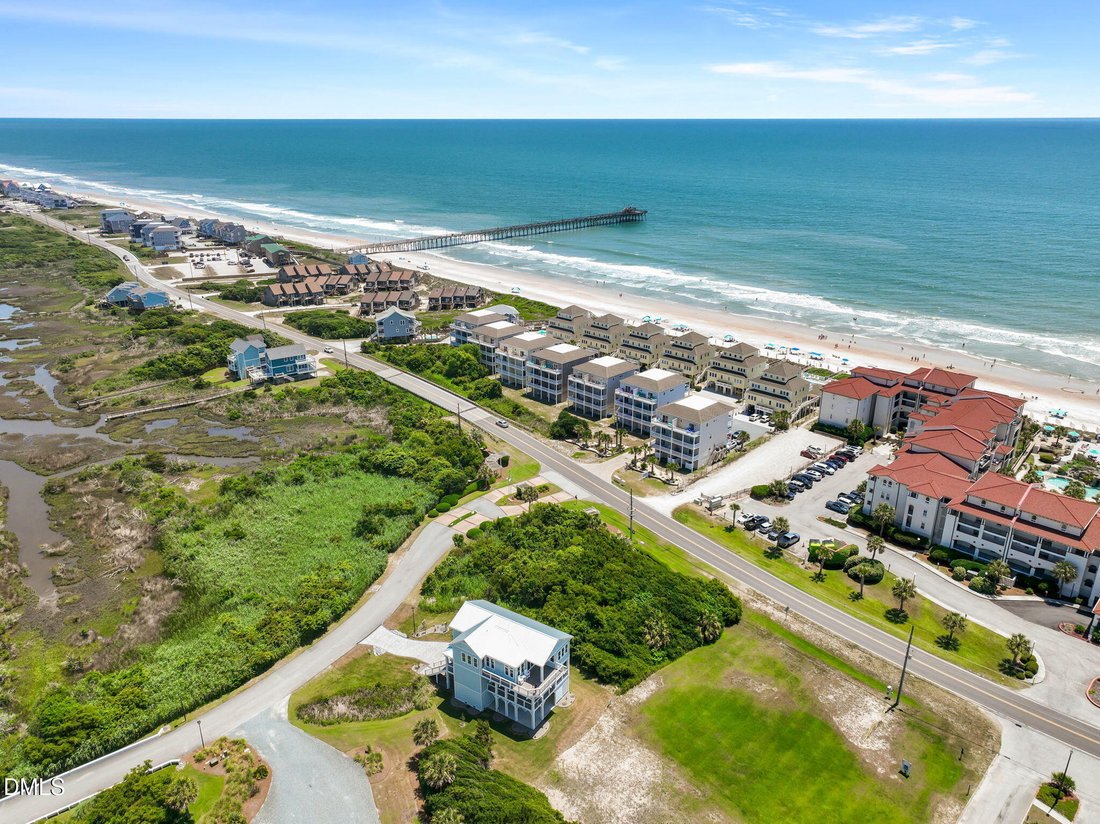 House in North Topsail Beach, North Carolina, United States 2 - 17999674