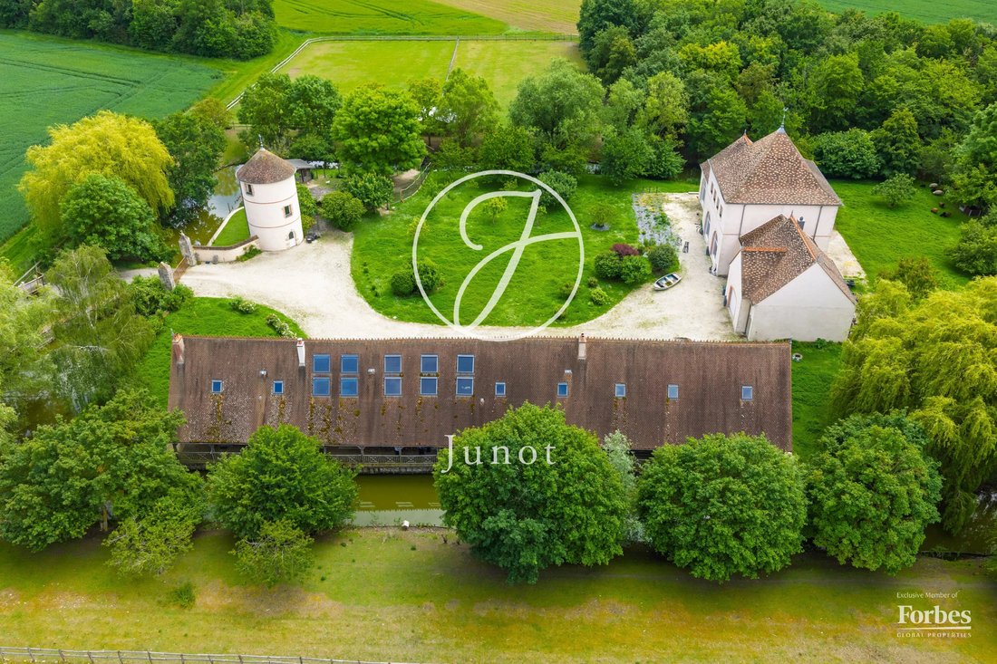 Estate in Beaune-la-Rolande, Centre-Val de Loire, France 5 - 18091124