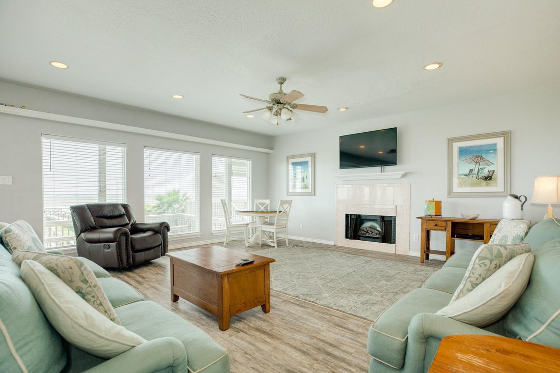 House in Freeport, Texas, United States 4 - 16507825