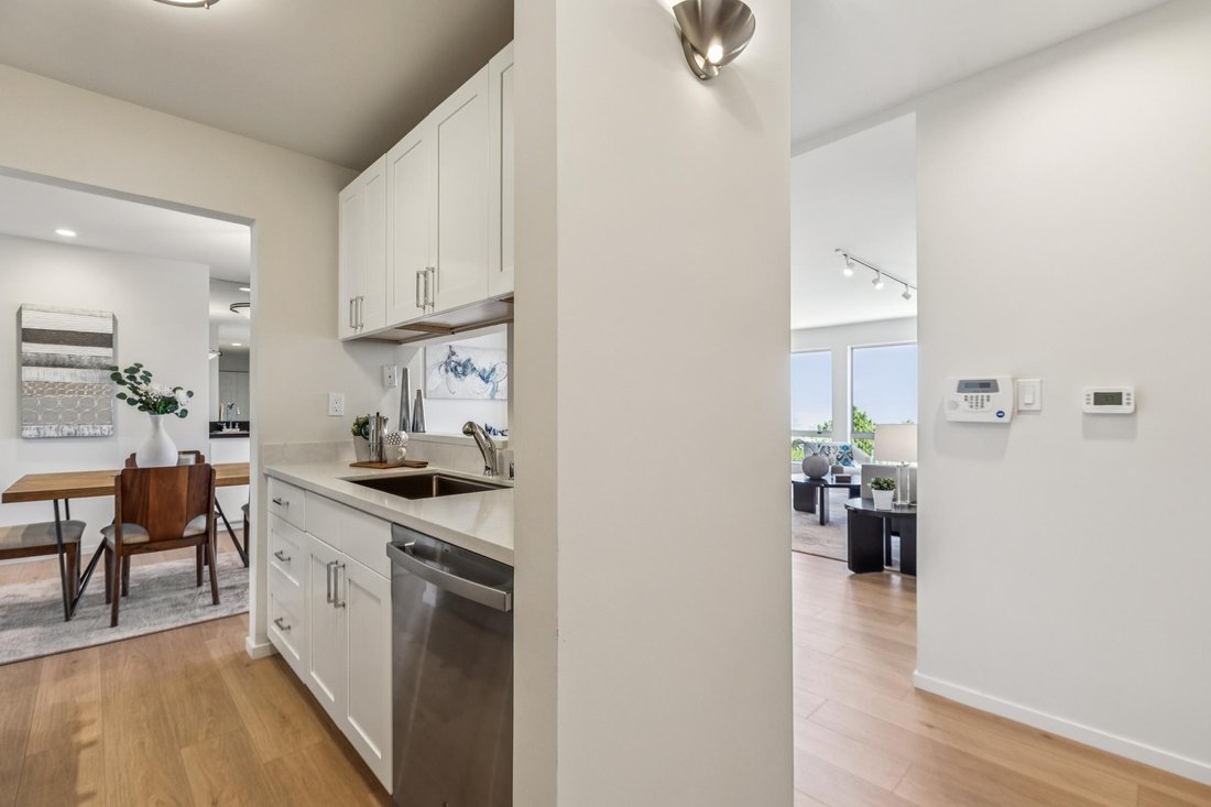 Condo in San Francisco, California, United States 3 - 16675786