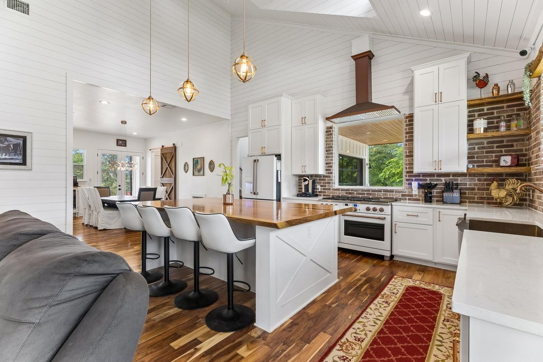 House in Bastrop, Texas, United States 5 - 18101214