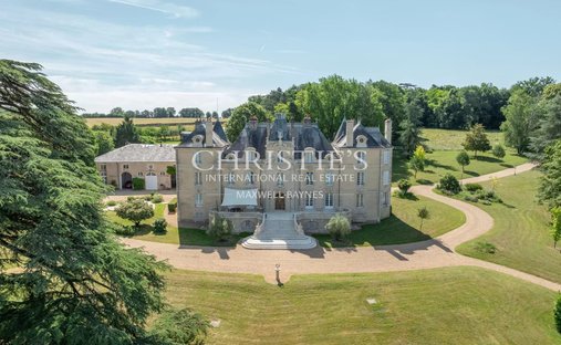 Estate in Poitiers, Nouvelle-Aquitaine, France 1