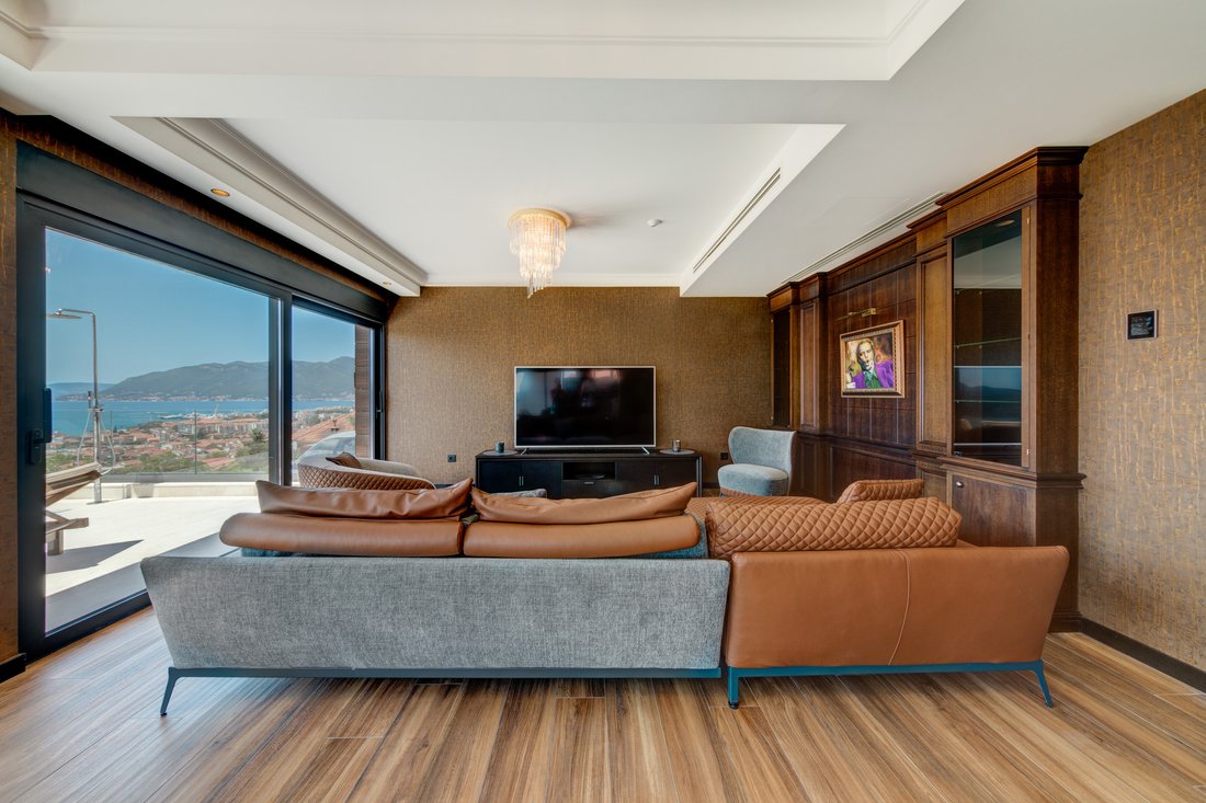 Villa in Tivat, Tivat Municipality, Montenegro 4 - 16503886