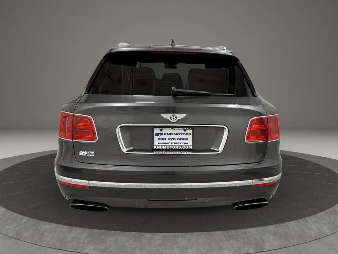 Sedan in Northlake, IL, United States 5 - 18099777