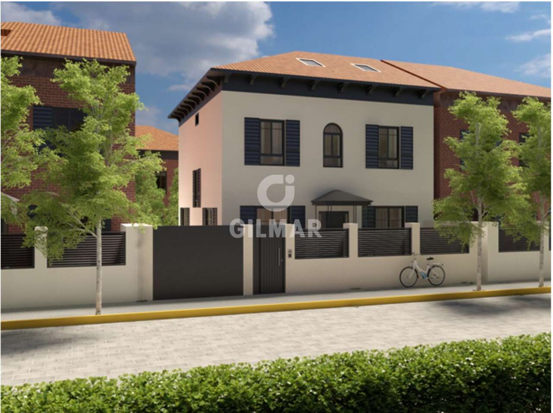 Townhouse in Chamartín, Madrid, Spain 1 - 18091450