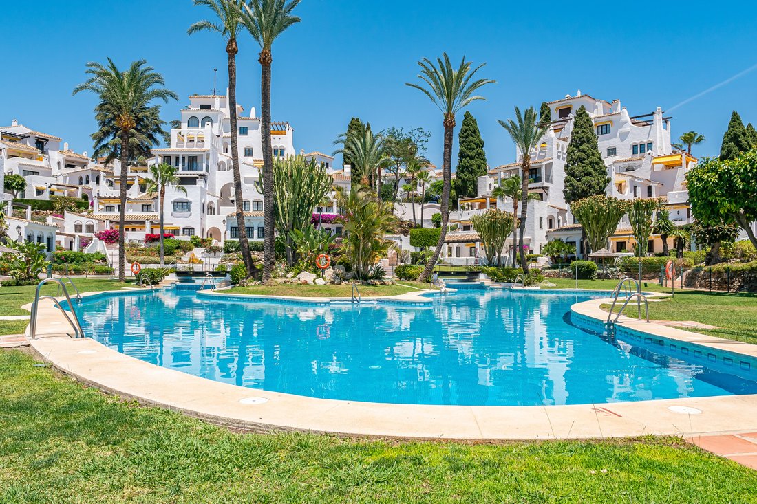 Wohnung in Nueva Andalucía, Marbella, Spanien 2 - 18099124