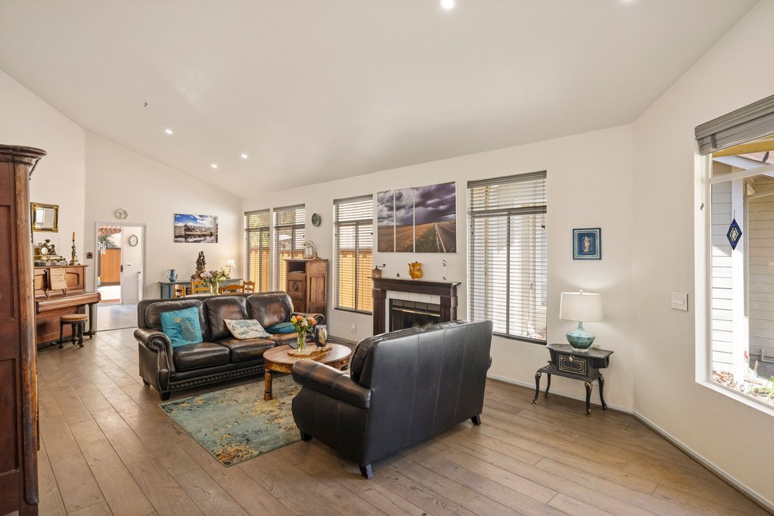 House in Salinas, California, United States 2 - 18096303