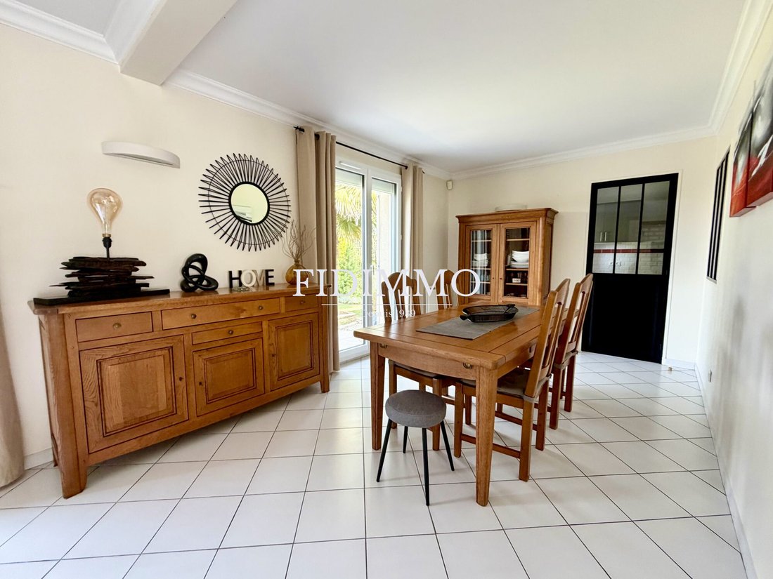 House in Chennevieres-sur-Marne, Ile-de-France, France 5 - 18097733