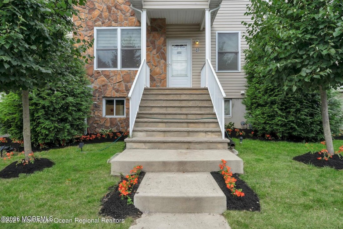 House in Lakewood Township, New Jersey, United States 3 - 18108252