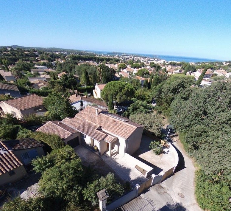 Casa en Six-Fours-les-Plages, Provenza-Alpes-Costa Azul, Francia 1 - 17738712