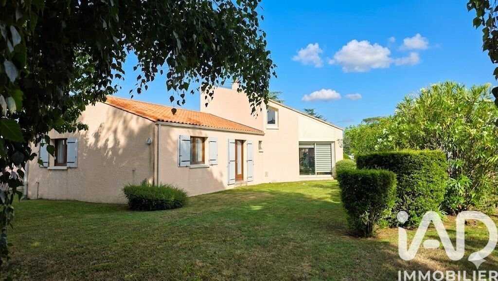 House in Saint-Palais-sur-Mer, Nouvelle-Aquitaine, France 1 - 17322982