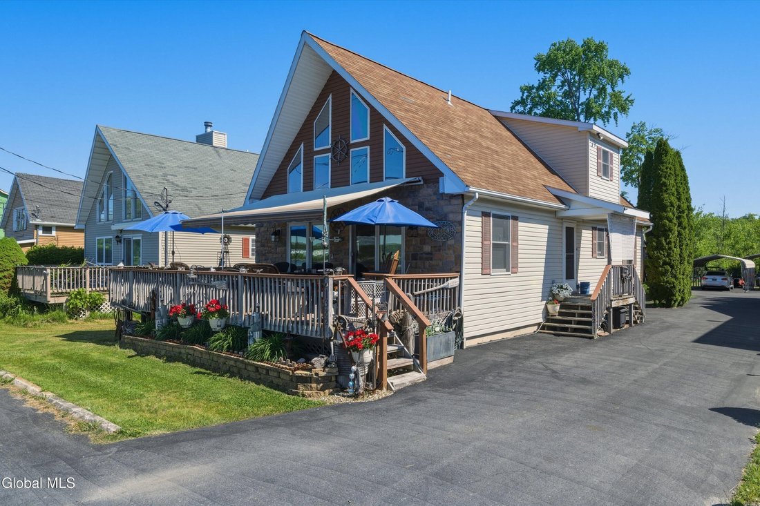 House in Saratoga Springs, New York, United States 2 - 18095821
