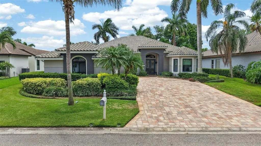 House in St. Petersburg, Florida, United States 2 - 18104180