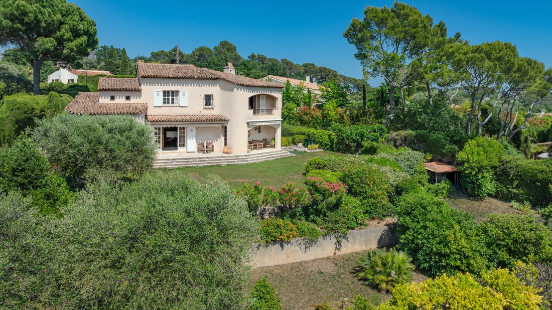 Villa in Mougins, Provence-Alpes-Côte d'Azur, France 1 - 18093870