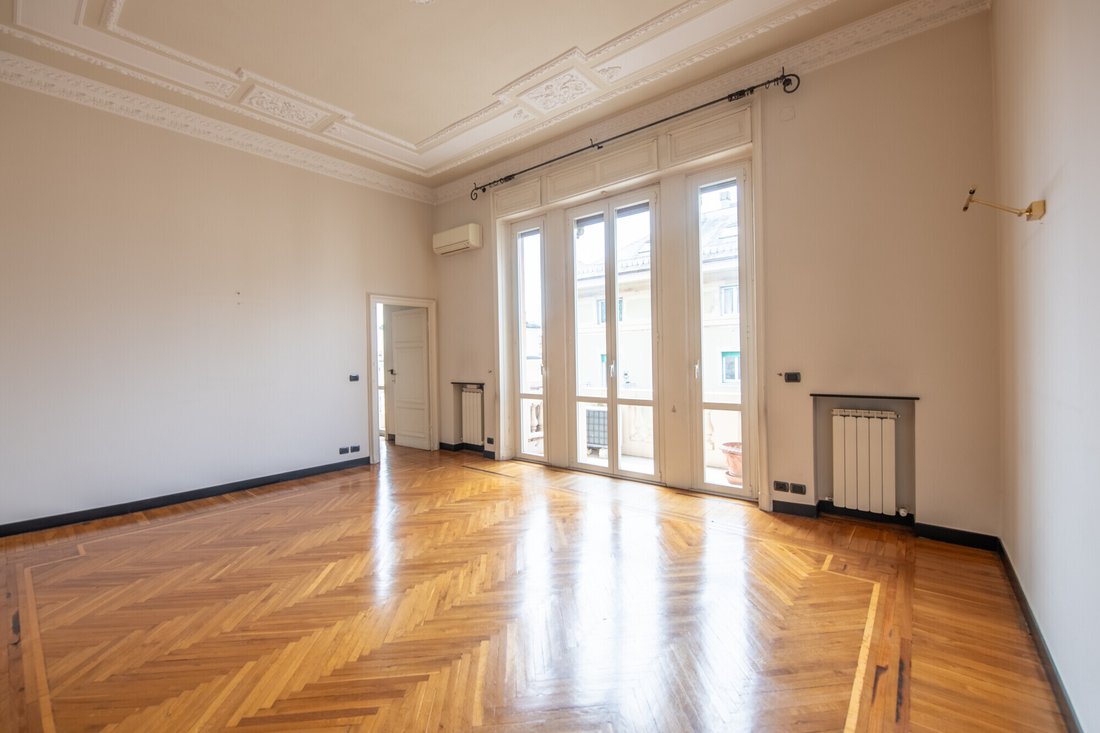 Apartment in Circonvallazione, Genoa, Liguria 4 - 18095642