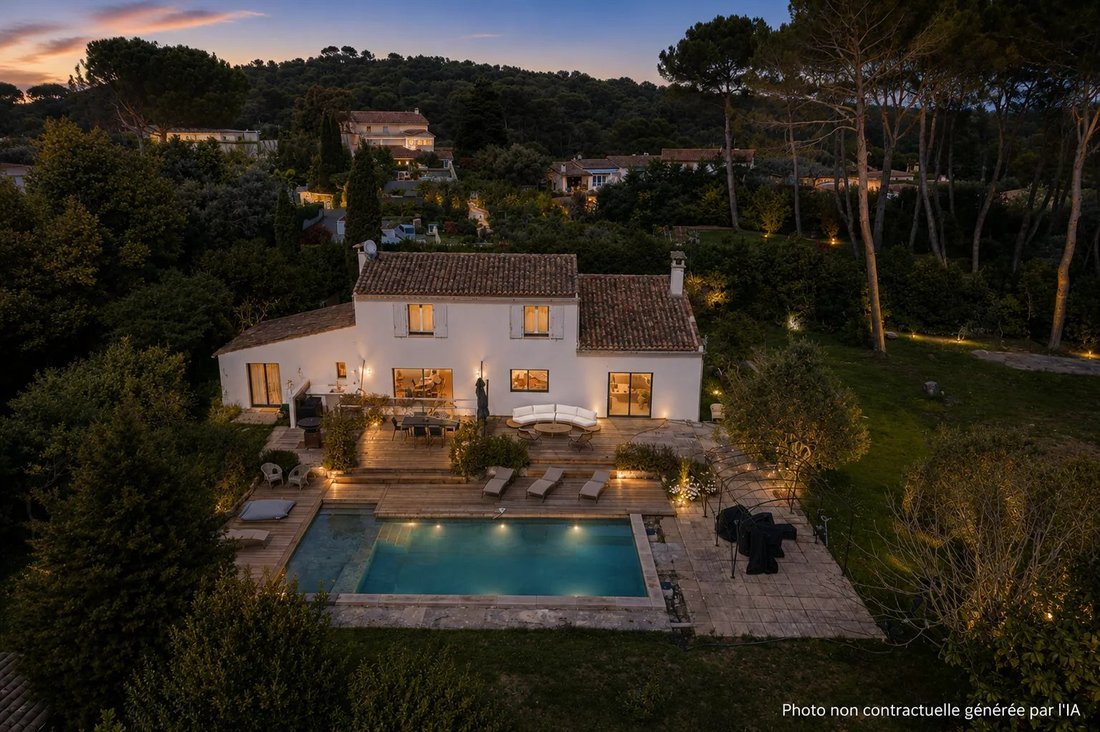 Villa in Mougins, Provence-Alpes-Côte d'Azur, France 1 - 17729372