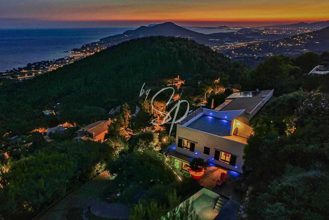 House in Carqueiranne, Provence-Alpes-Côte d'Azur, France 4 - 18106427