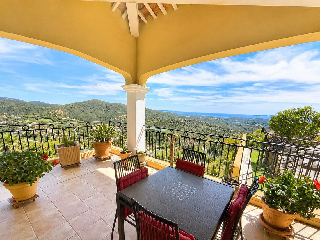 Villa in La Londe-les-Maures, Provence-Alpes-Côte d'Azur, France 3 - 17889010