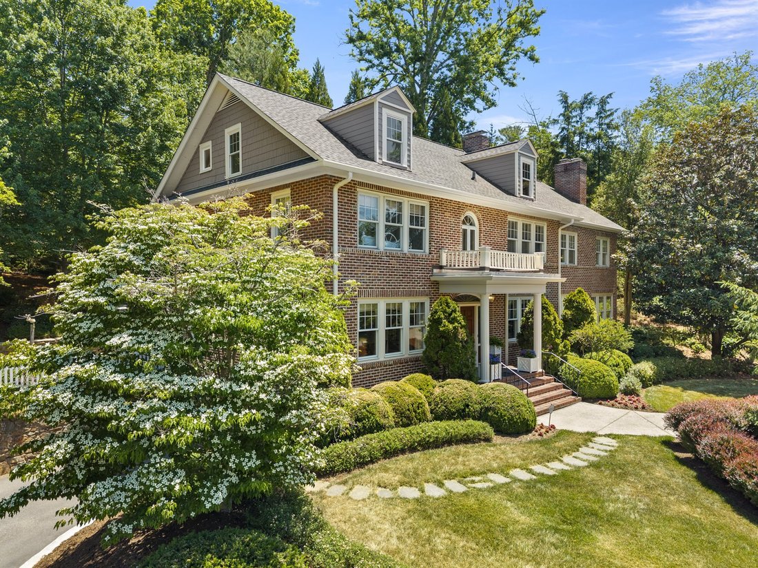 House in Asheville, North Carolina, United States 4 - 18097371