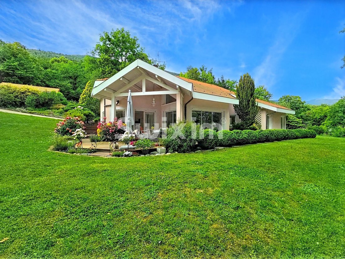 Maison à Échenevex, Auvergne-Rhône-Alpes, France 1 - 18093429