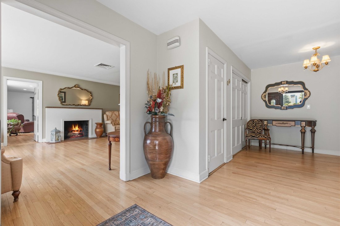 House in White Plains, New York, United States 5 - 18104253