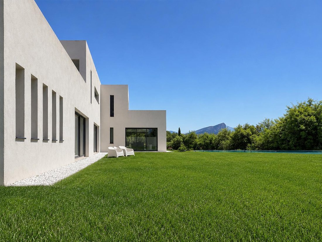 House in Saint-Marc-Jaumegarde, Provence-Alpes-Côte d'Azur, France 5 - 18093836