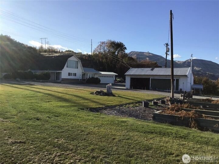 House in Malaga, Washington, United States 1 - 18104377