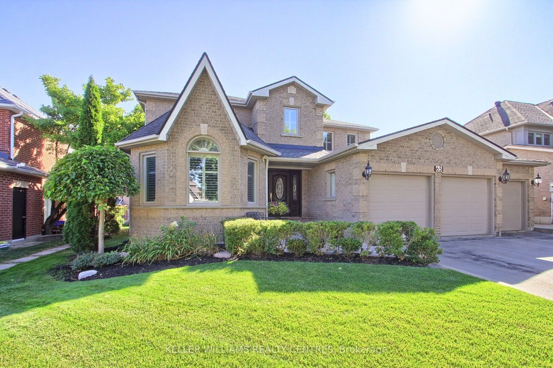 House in Aurora, Ontario, Canada 2 - 18095935