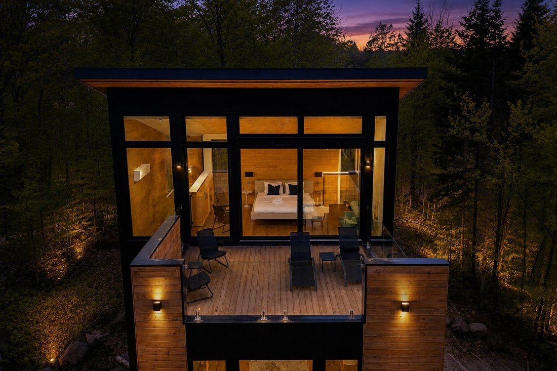 House in Lac-Supérieur, Quebec, Canada 1 - 17100621