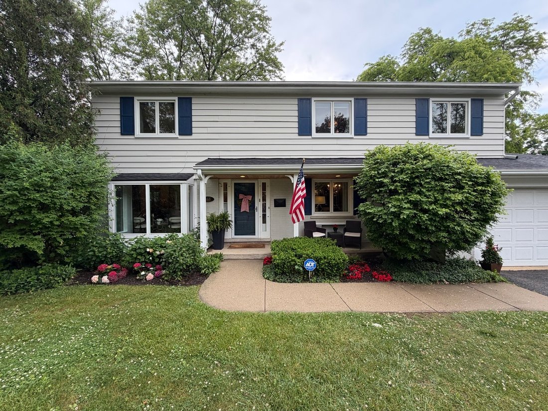 House in Lake Bluff, Illinois, United States 2 - 18089942