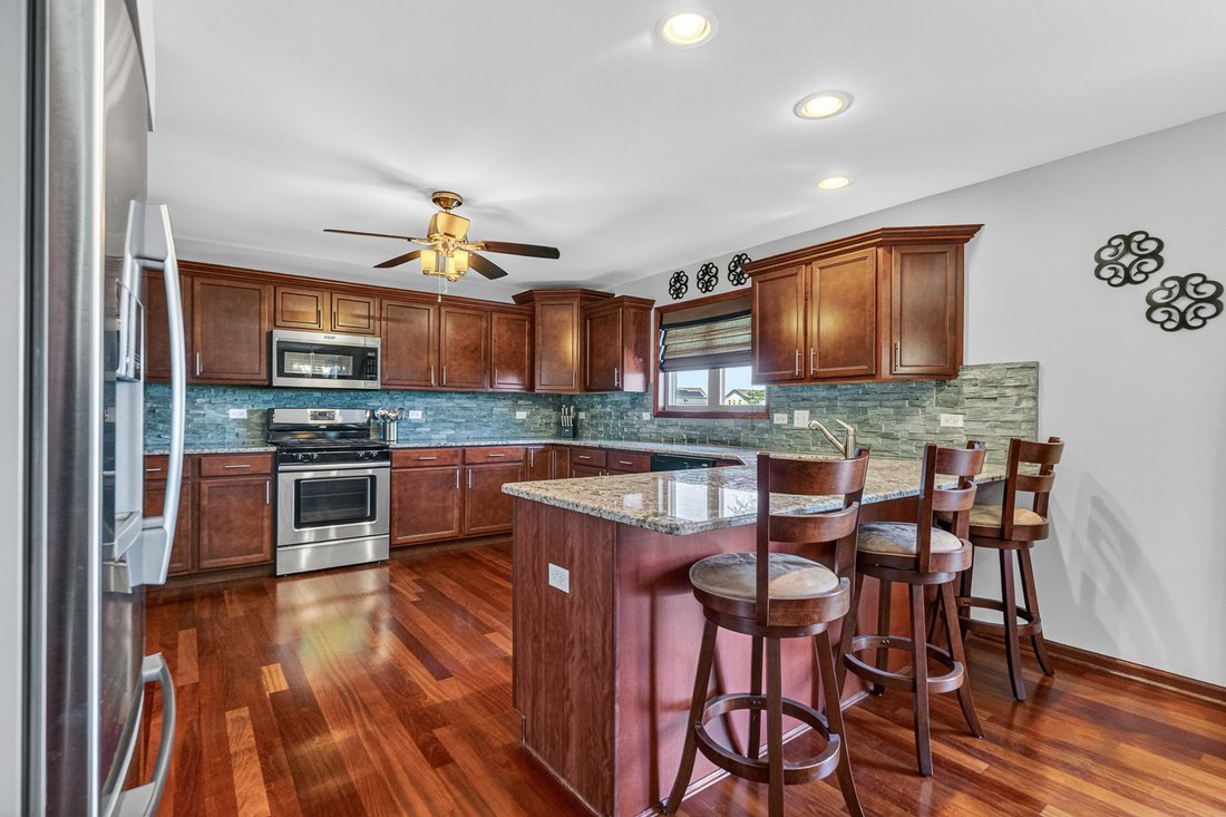 House in New Lenox, Illinois, United States 5 - 18095344