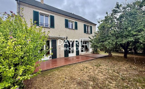 House in Basses Roches, Conflans-Sainte-Honorine, France 1