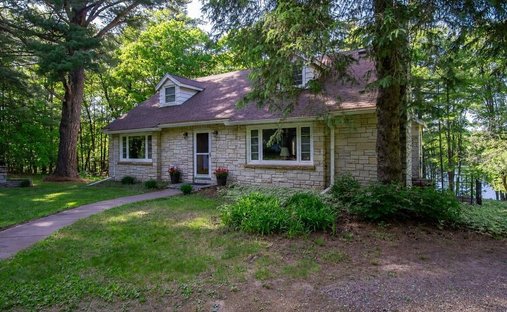 House in New Auburn, Wisconsin, United States 1