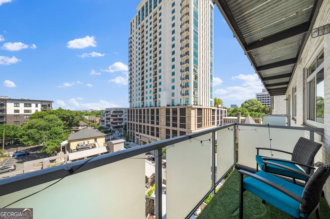 Condo in Atlanta, Georgia, United States 3 - 18092210