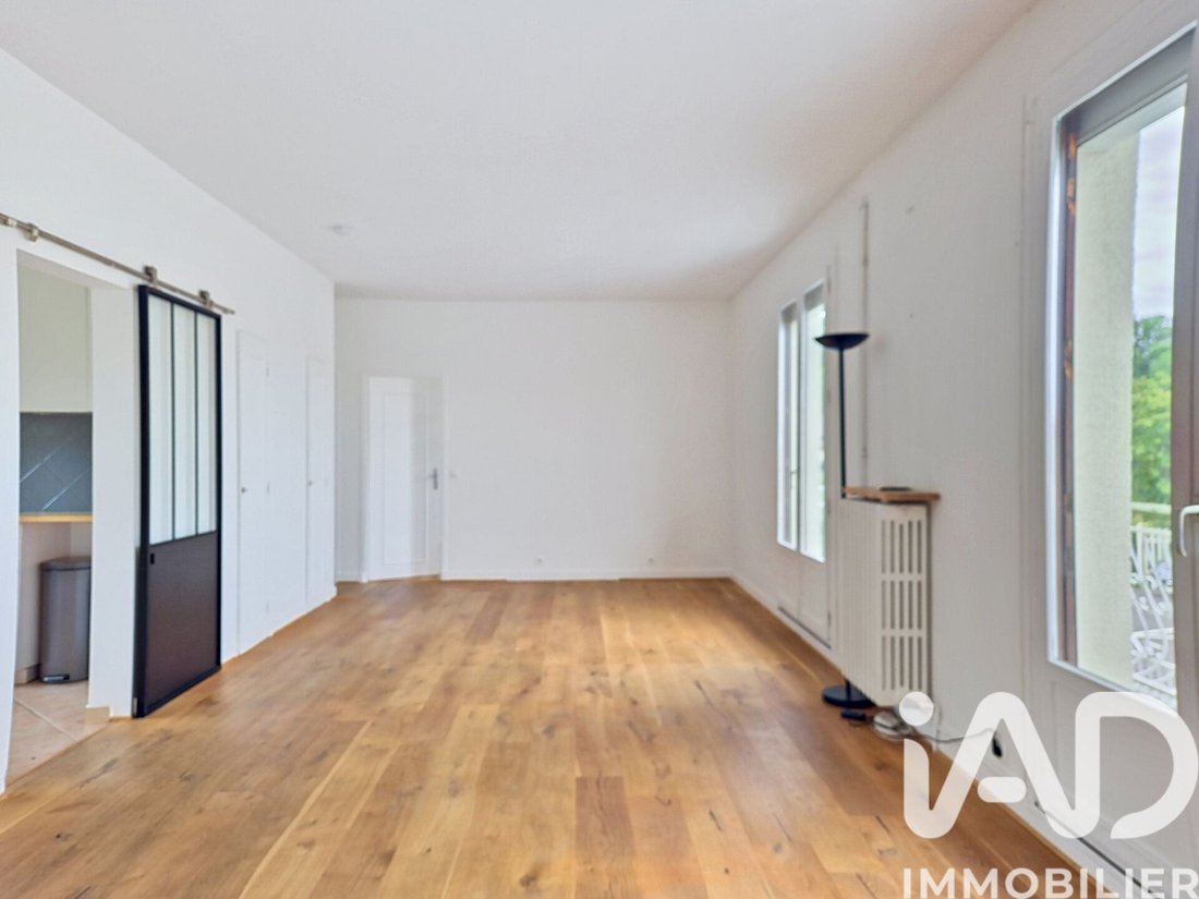 House in Les Clayes-sous-Bois, Ile-de-France, France 3 - 18105963