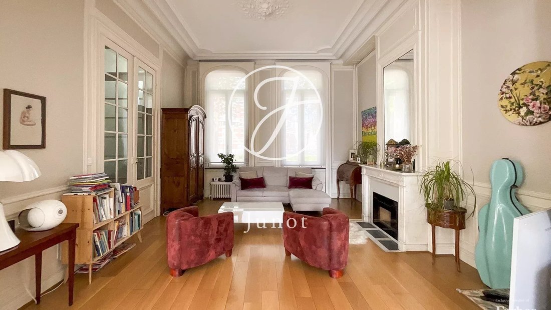 House in Roubaix, Hauts-de-France, France 2 - 18093771