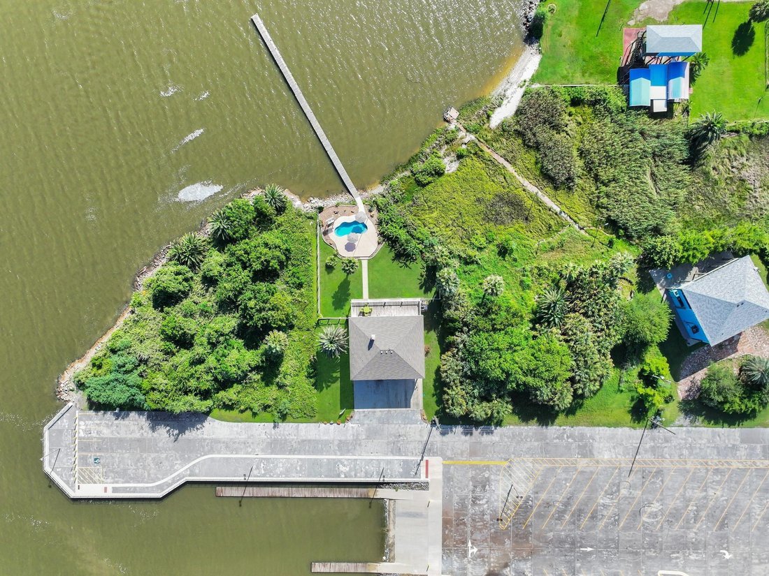 House in Bolivar Peninsula, Texas, United States 2 - 18101240