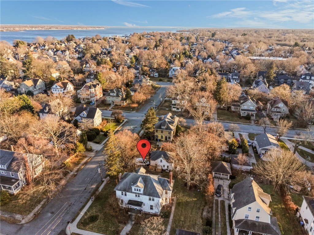 Cranston, Rhode Island, United States 1 - 18102426