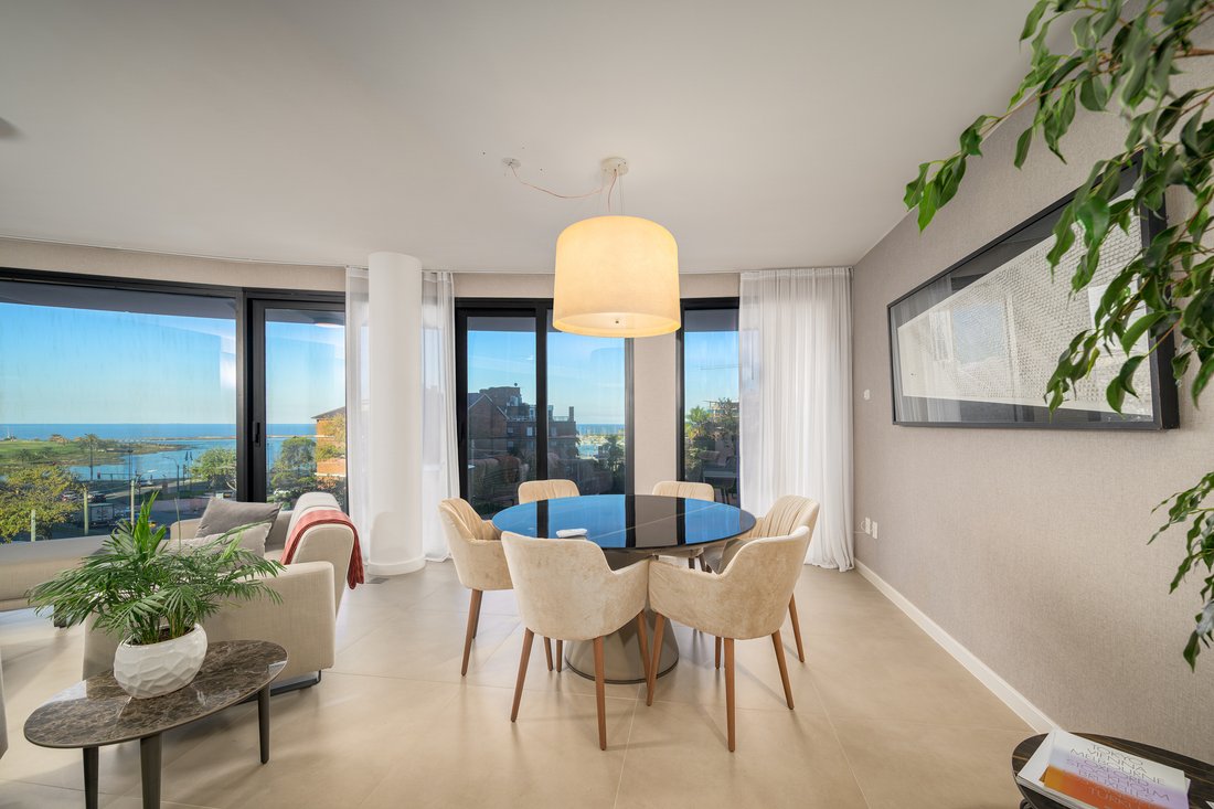 Apartment in Montevideo, Departamento de Montevideo, Uruguay 4 - 18090786