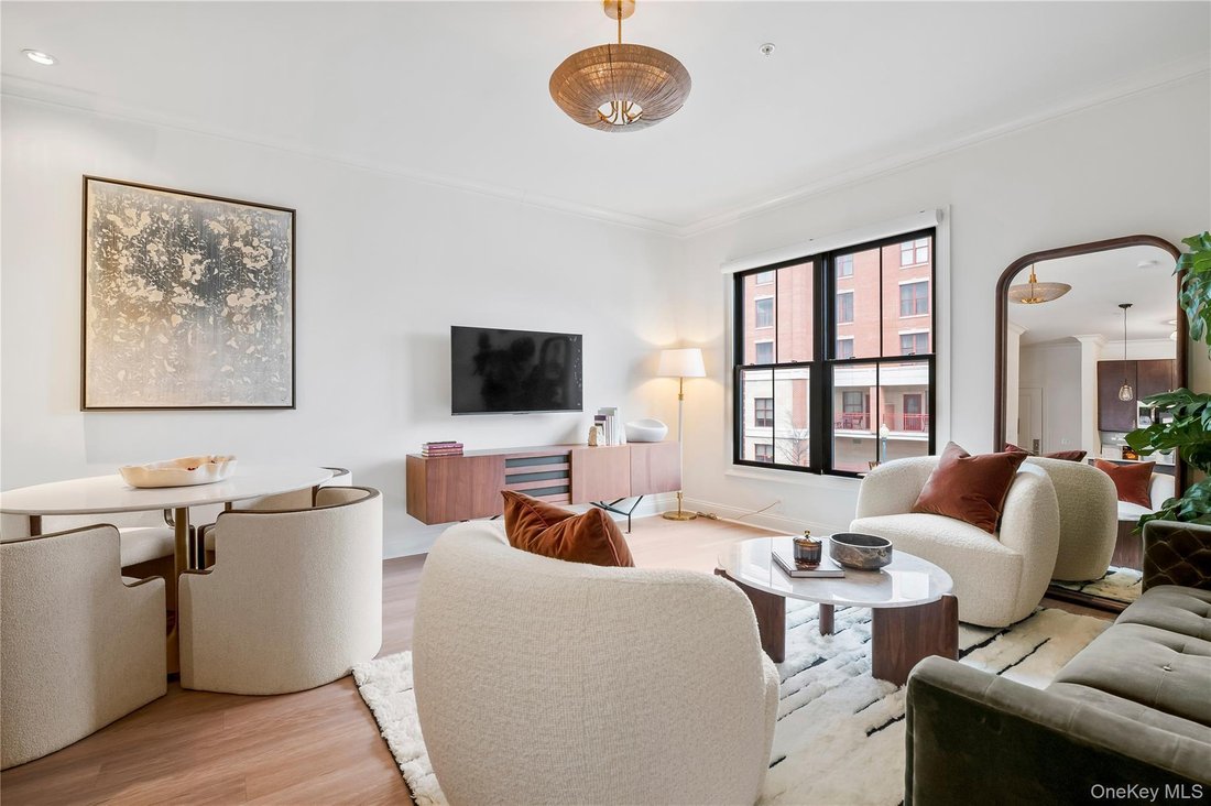 Condo in Saratoga Springs, New York, United States 4 - 18094457