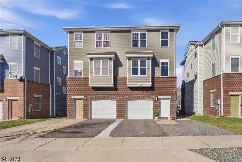 Condo in Newark, New Jersey, United States 2 - 18094328