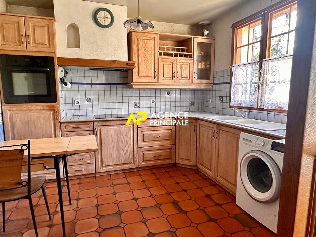 House in L'Union, Sartrouville, France 5 - 18102902