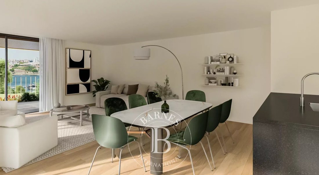 Apartment in Mafamude e Vilar do Paraiso, Porto District, Portugal 1 - 17959576