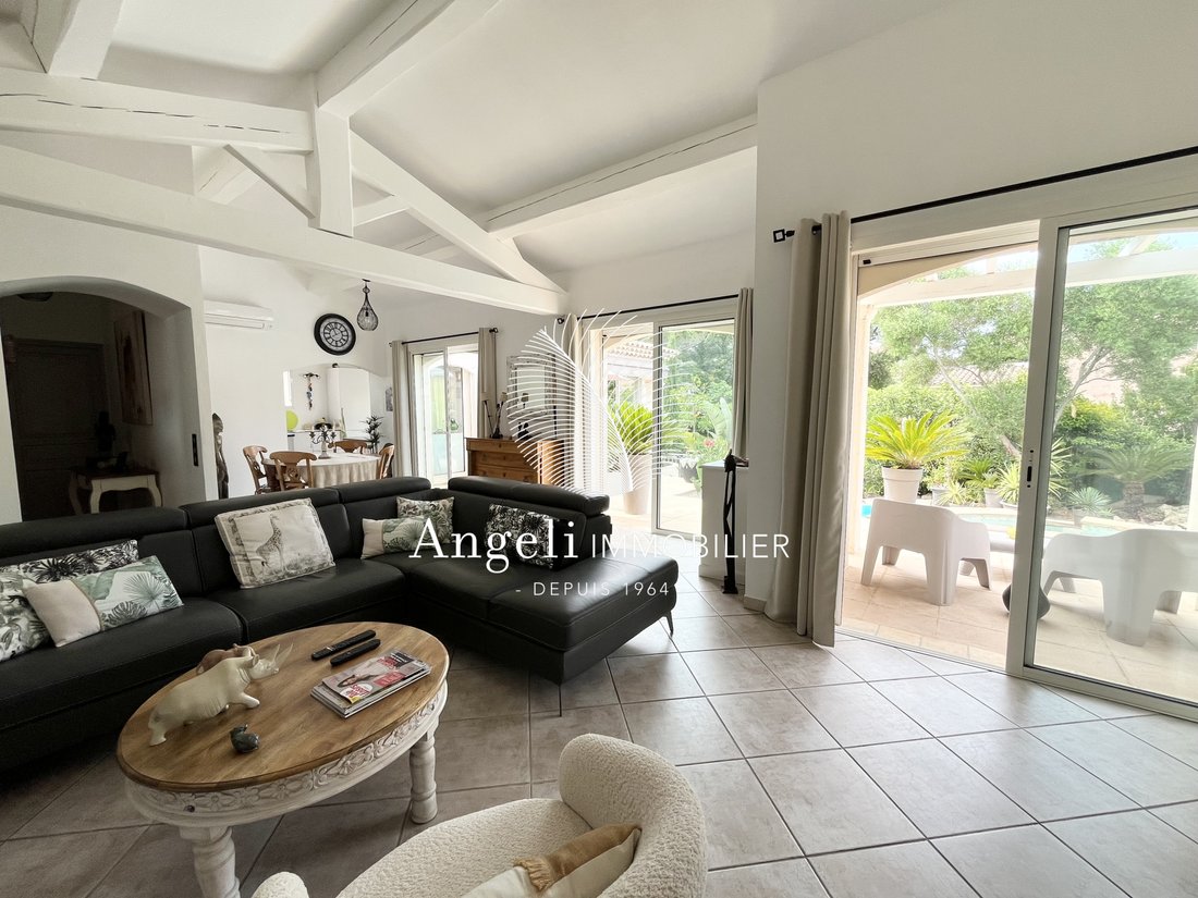 Villa in Frejus, Provence-Alpes-Côte d'Azur, France 4 - 17091848