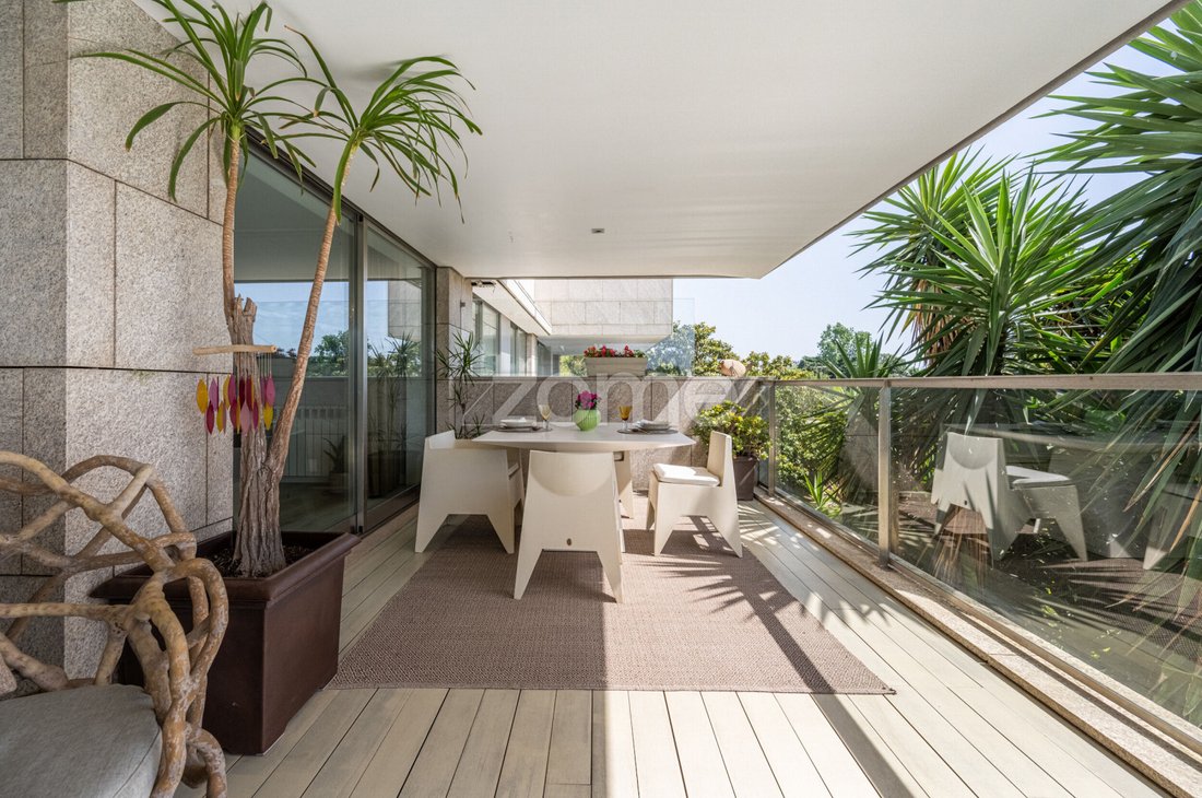 Apartment in Aldoar, Foz do Douro e Nevogilde, Porto District, Portugal 1 - 18097064